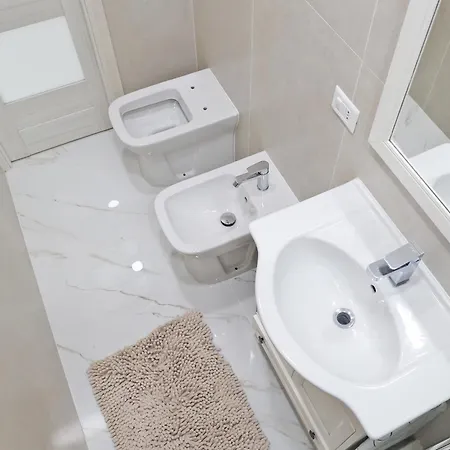 L'aurora House * נאפולי